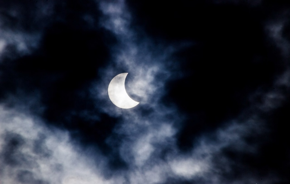 Фото затмения в Перми фильтрованное